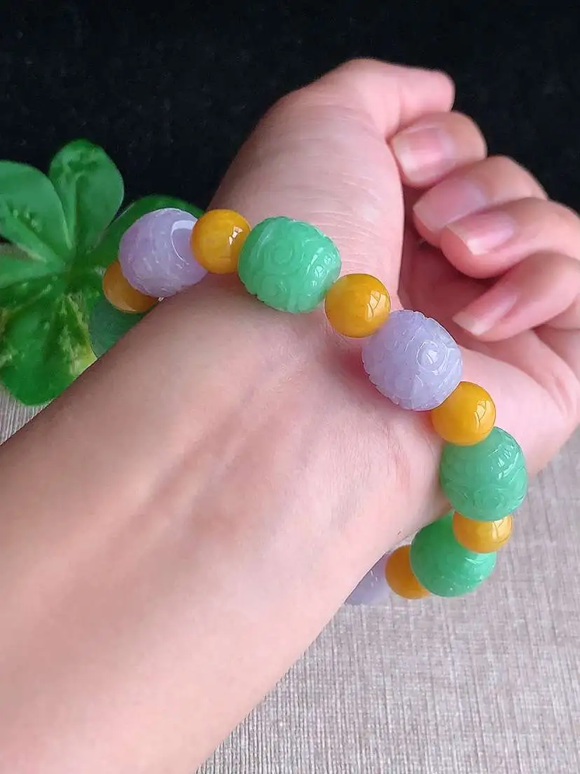 a货翡翠老坑冰种满绿紫罗兰雕花回纹珠手串9颗 度高 尺寸12.6×12.2mm 重量49.70g 1030