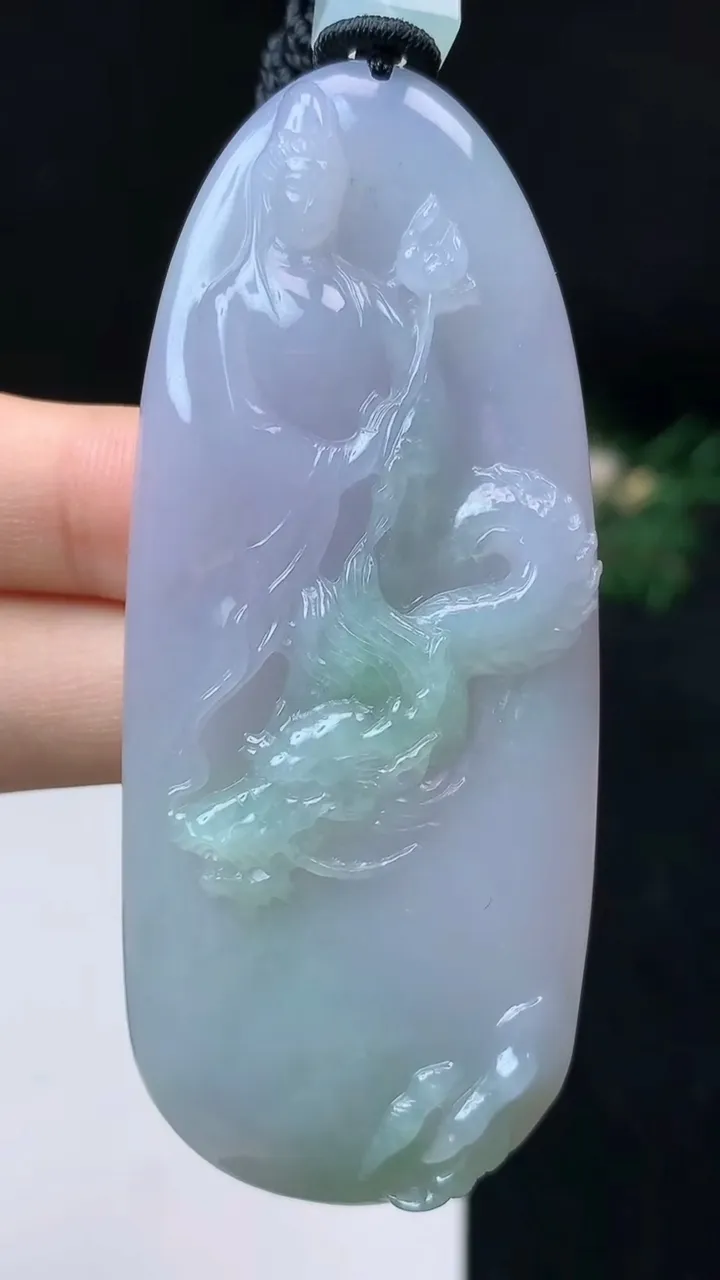 天然A货翡翠春带彩 紫罗兰御龙大势至观音菩萨吊坠，尺寸73.8-31.5-7.8，重量:43.87g