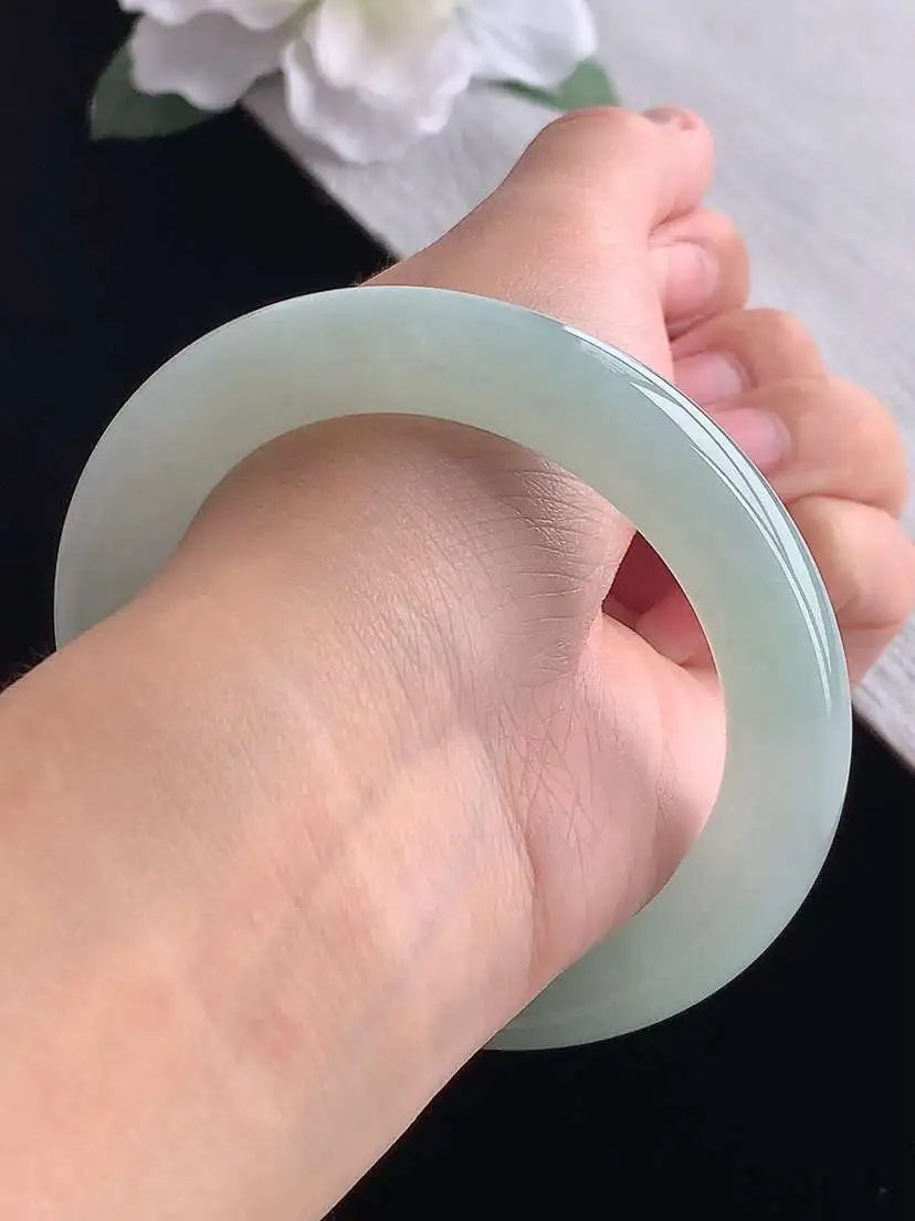 a货翡翠老坑冰种晴水圆条手镯56-57圈口  尺寸56.8×11mm 重量69.52g 1030