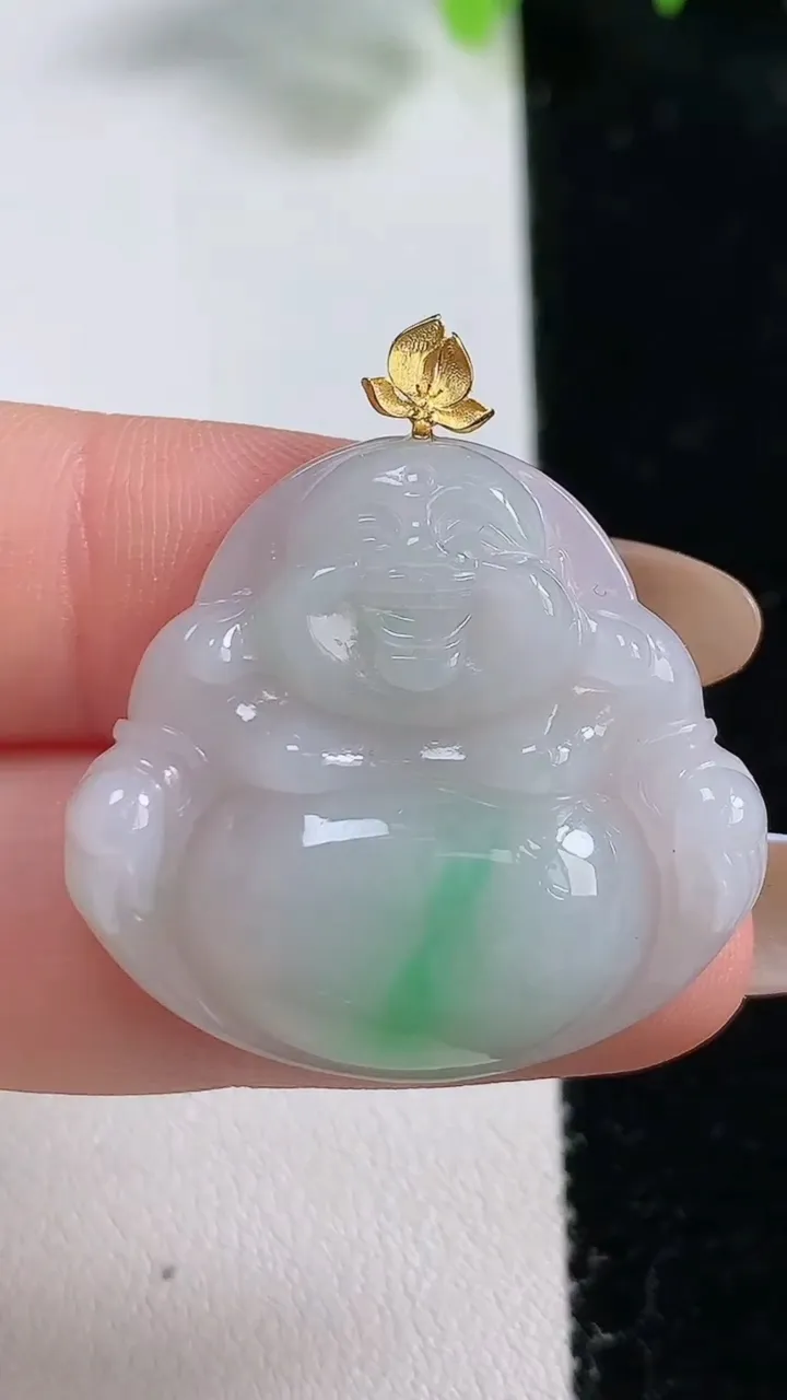 天然A货翡翠佛公吊坠，尺寸27.7-30-5.8，重量:7.48g
10月31日