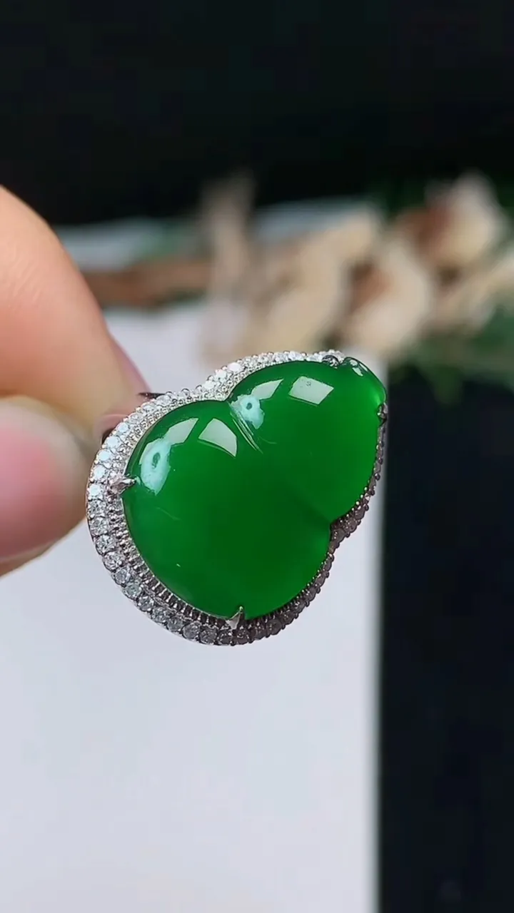 天然A货翡翠葫芦戒指,尺寸17-19-13.5,重量:4.84g2025年10月31日
工厂直销收藏