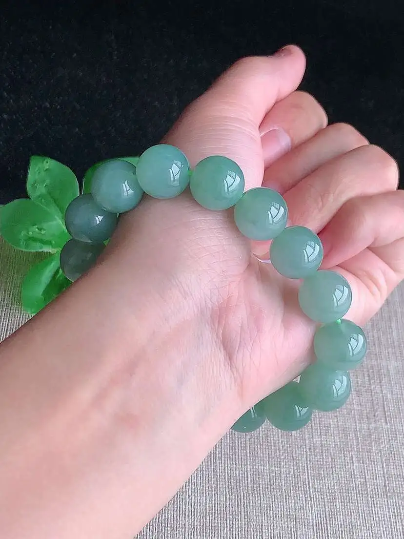 a货翡翠老坑冰种晴底圆珠佛珠手串16颗  尺寸12.6mm 重量60.00g 1031