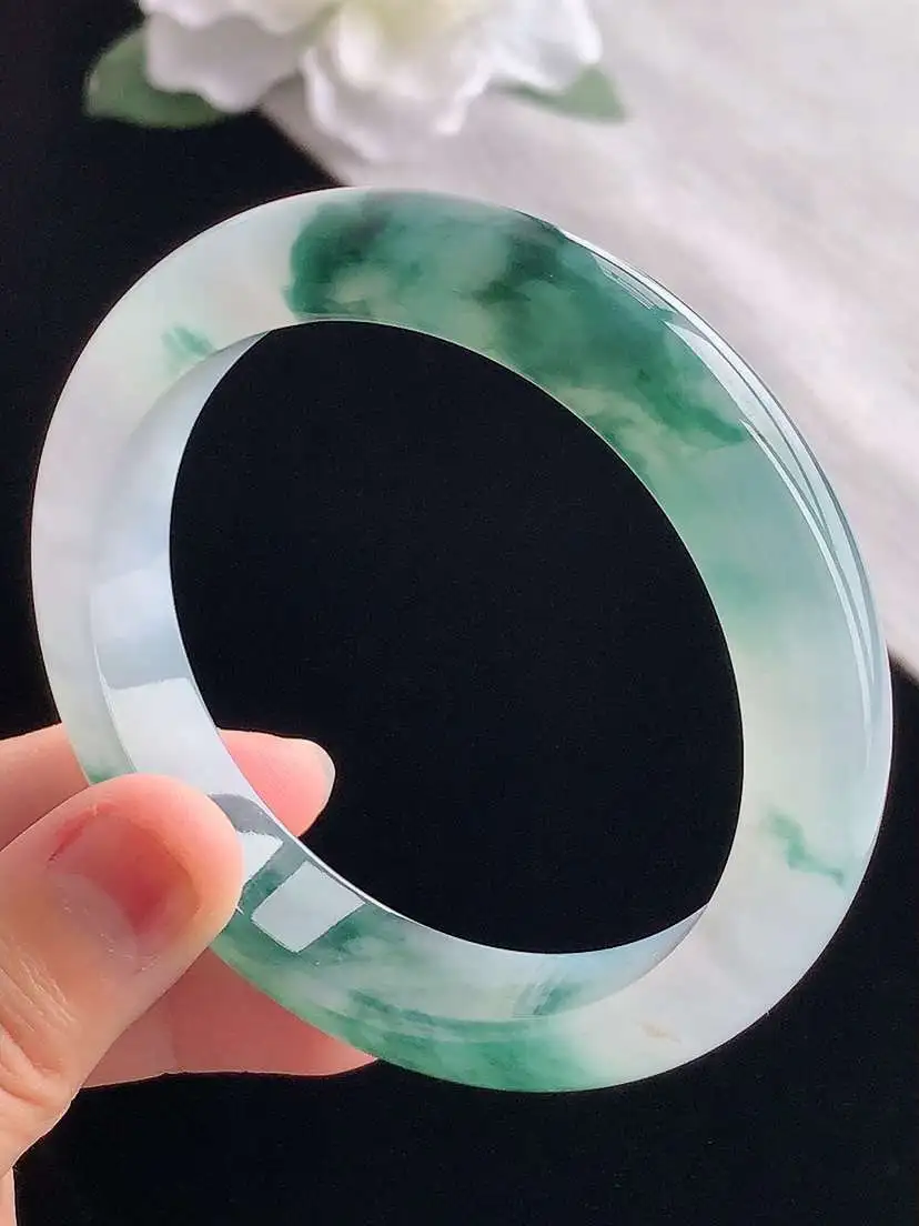 a货翡翠老坑冰种飘花正装正圈手镯57-58圈口  尺寸57.8×12.2×8.6mm 重量61.95g 1030