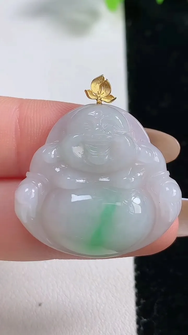 天然A货翡翠佛公吊坠，尺寸27.7-30-5.8，重量:7.48g
10月31日