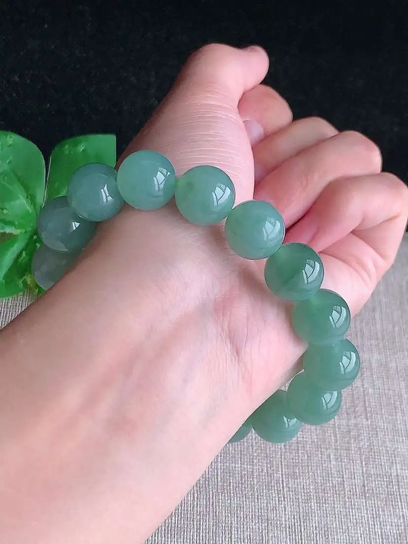 a货翡翠老坑冰种晴底圆珠佛珠手串16颗  尺寸12.6mm 重量60.00g 1031