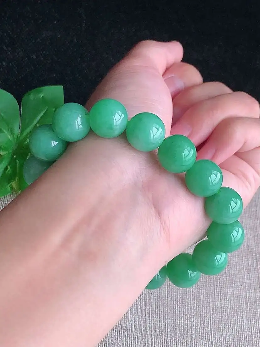 a货翡翠老坑冰种满绿圆珠佛珠手串16颗  尺寸12.8mm 重量61.54g 1031