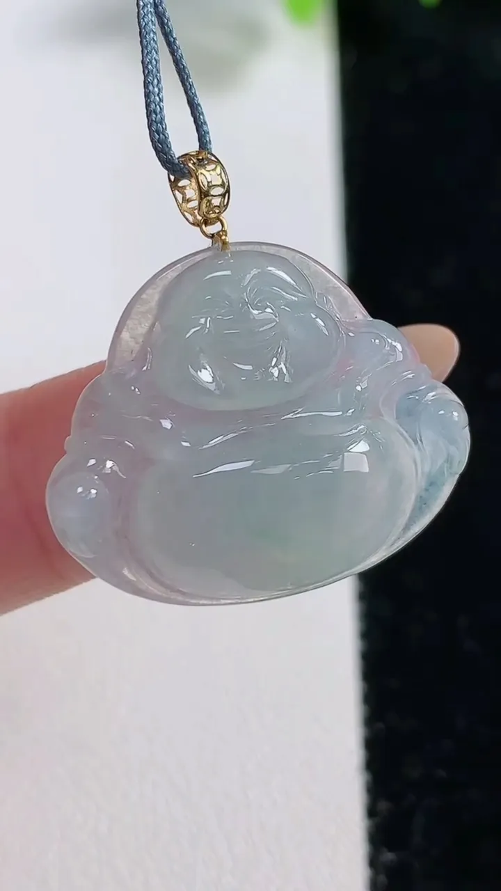 天然A货翡翠佛公吊坠，尺寸21.7-26.3-5.3，重量:4.61g
10月31日