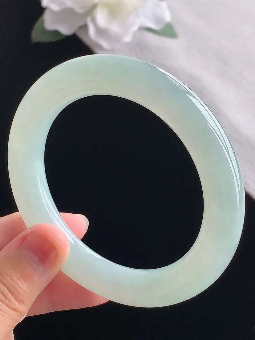 a货翡翠老坑冰种晴水圆条手镯56-57圈口  尺寸56.8×11mm 重量69.52g 1030