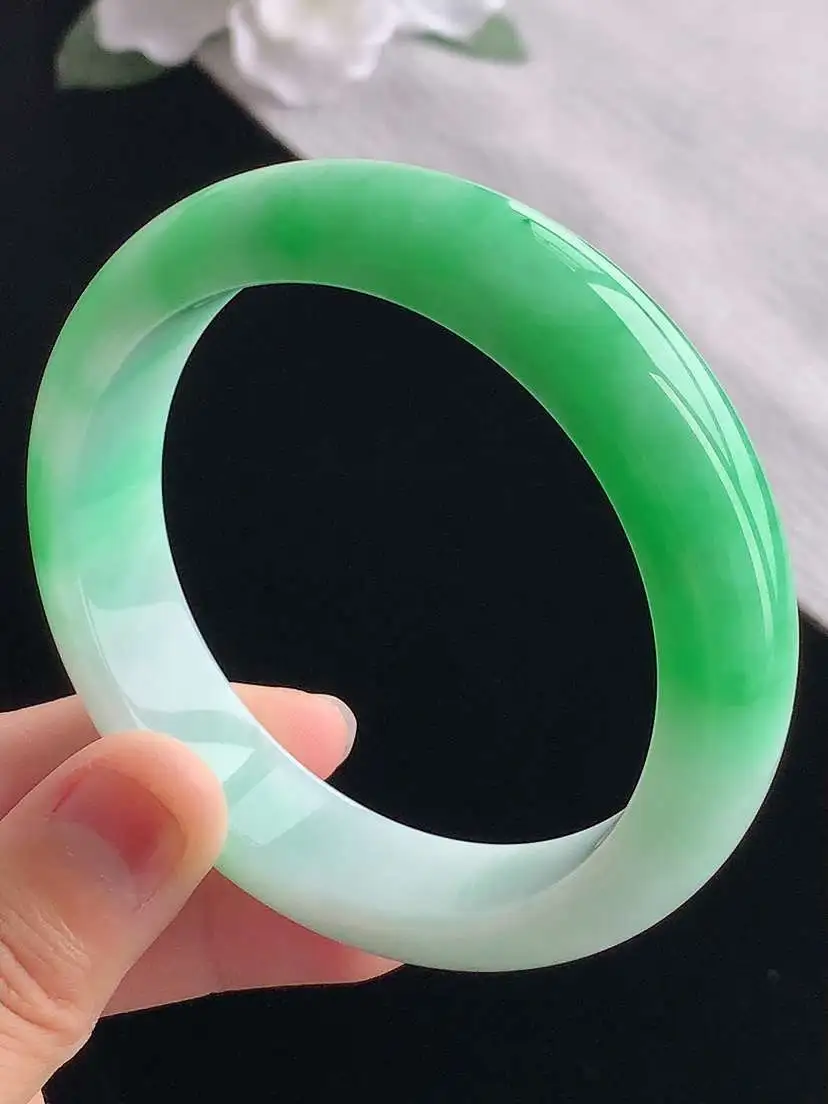 a货翡翠老坑冰种飘绿半山半水正装正圈手镯58-59圈口 尺寸58×14.8×8.6mm 重量71.1