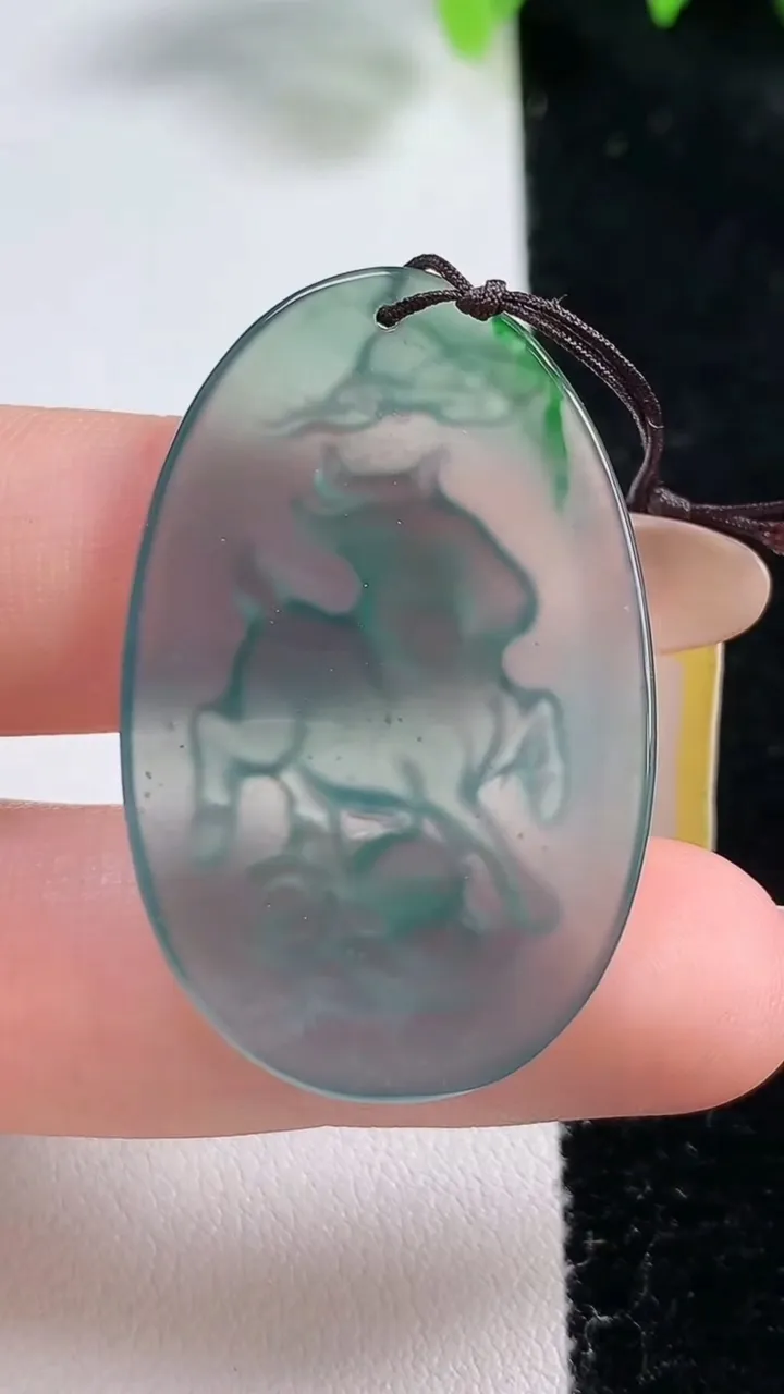 天然A货翡翠蓝水生肖羊吊坠，尺寸38.5-24.7-3.3，重量:6.26g
10月31日