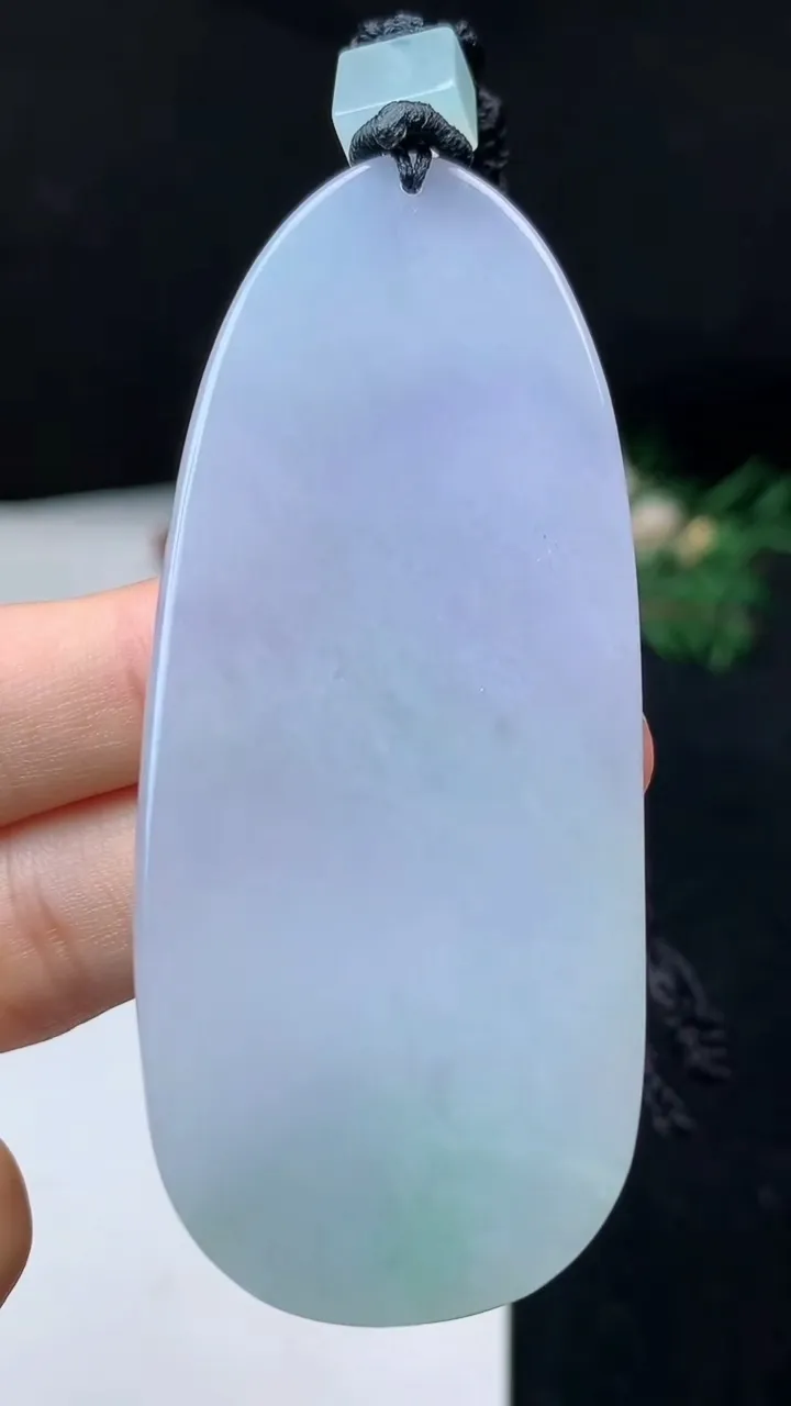 天然A货翡翠春带彩 紫罗兰御龙大势至观音菩萨吊坠，尺寸73.8-31.5-7.8，重量:43.87g
10月31日