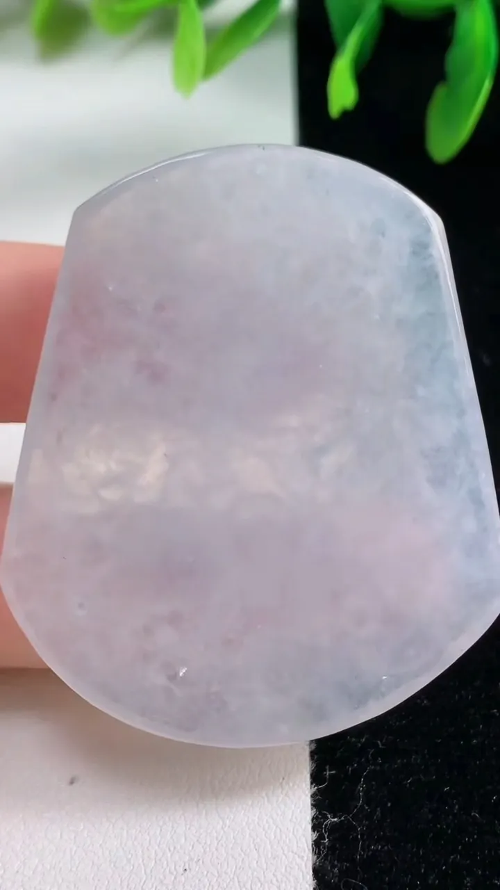 天然A货翡翠财神爷吊坠，尺寸50.5-43.3-5.5，重量:23.56g
10月31日