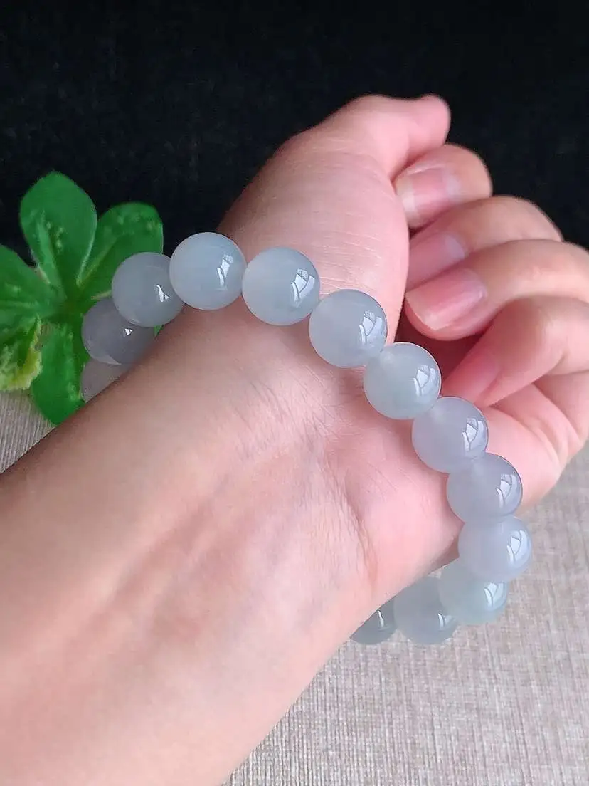 a货翡翠老坑冰种白月光圆珠佛珠手串18颗  尺寸11mm 重量43.26g 1030