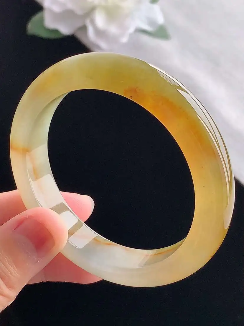 a货翡翠老坑冰种飘黄翡正装正圈手镯53-54圈口  尺寸53.5×12×8.5mm 重量54.68g