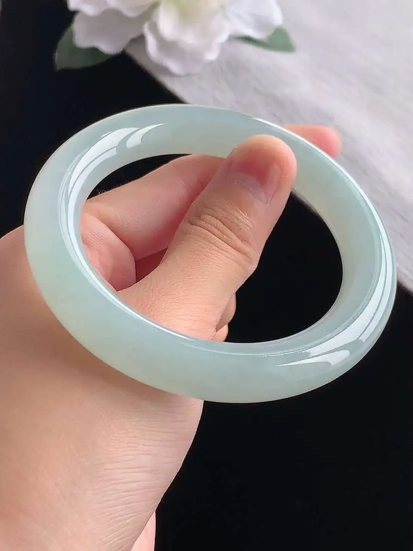 a货翡翠老坑冰种晴水圆条手镯56-57圈口  尺寸56.8×11mm 重量69.52g 1030
