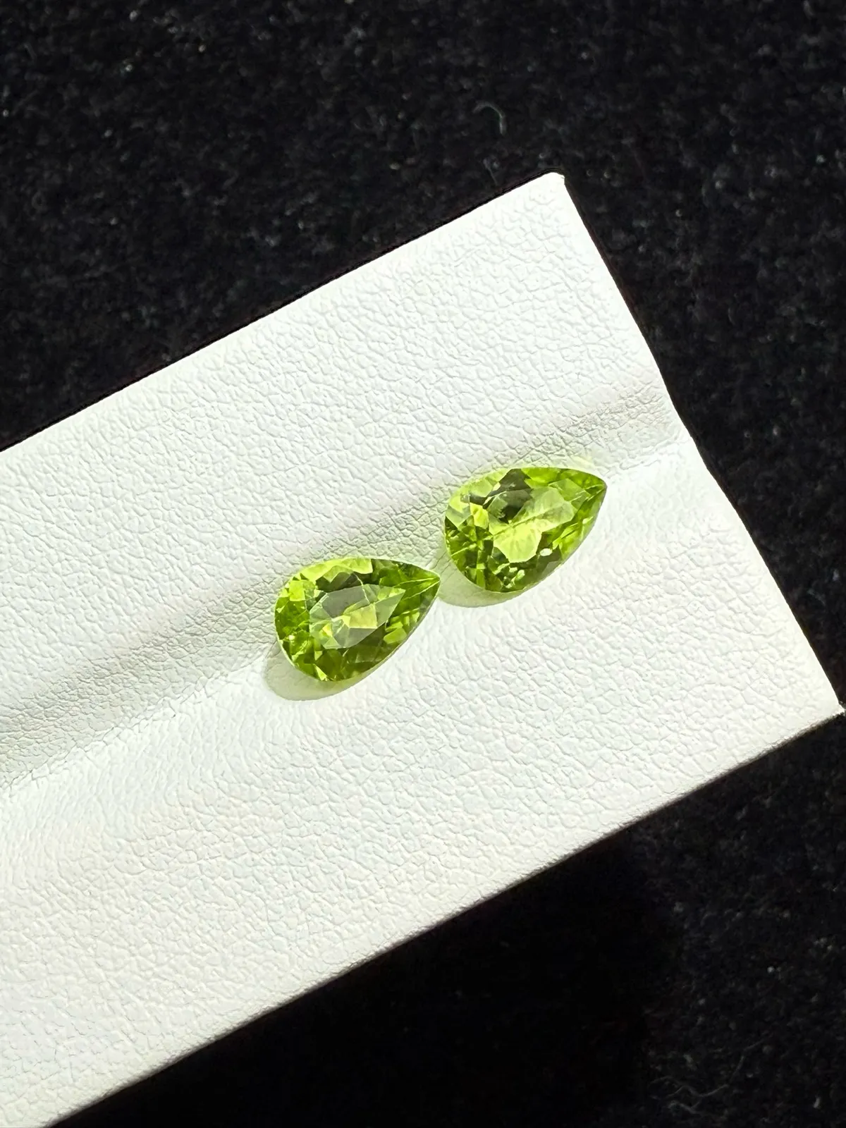 2.645ct天然橄榄石裸石，尺寸8.8×6×3.6mm，颜色美艳，晶体通透，火彩足