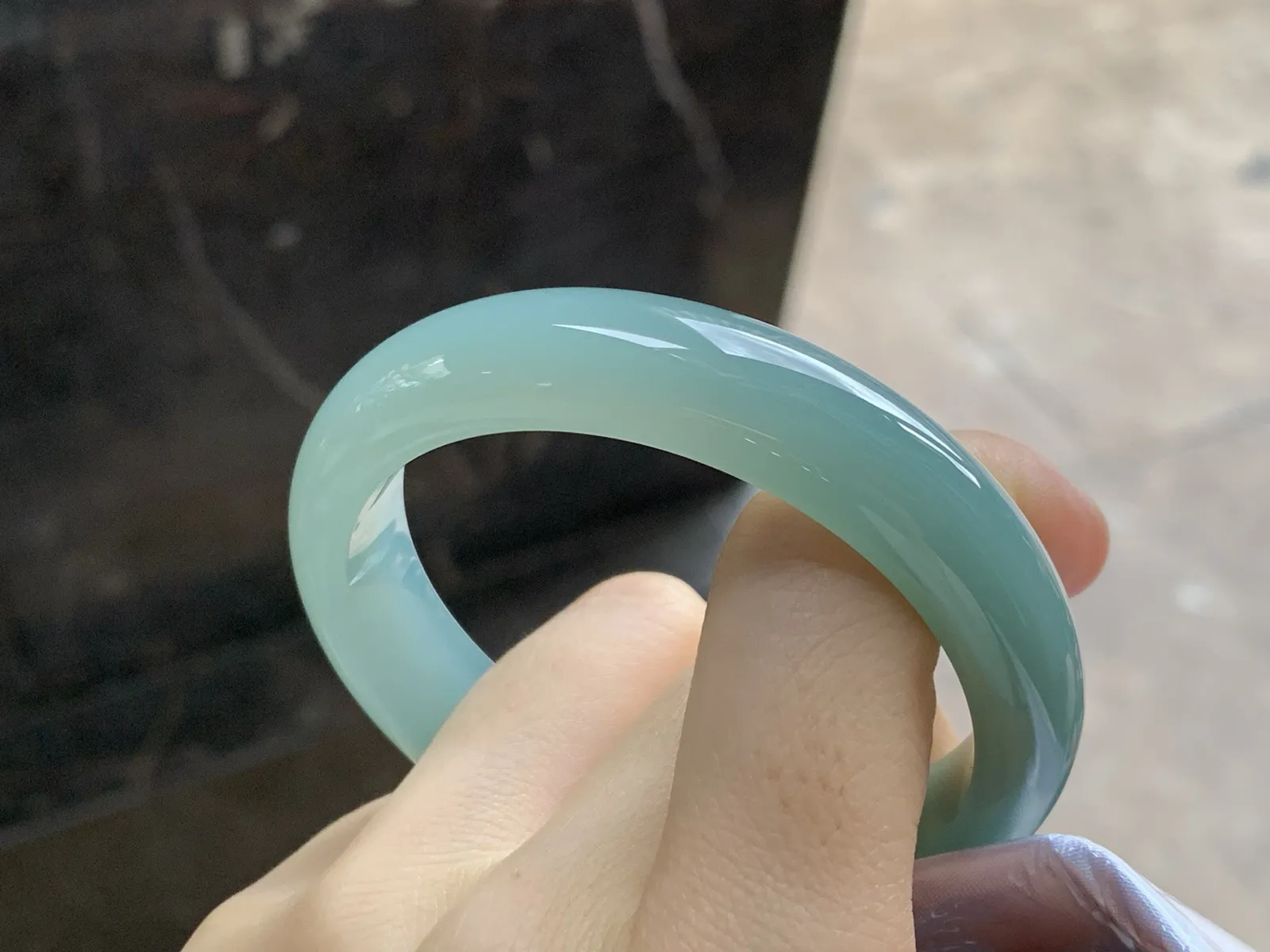 蓝水手镯
尺寸：52.8-12.5-7.5mm
肉质细腻干净～底色漂亮 气质