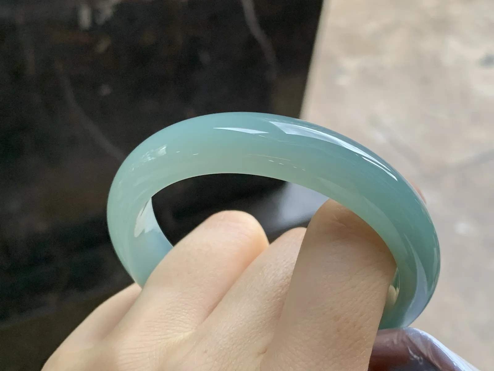 蓝水手镯
尺寸：52.8-12.5-7.5mm
肉质细腻干净～底色漂亮