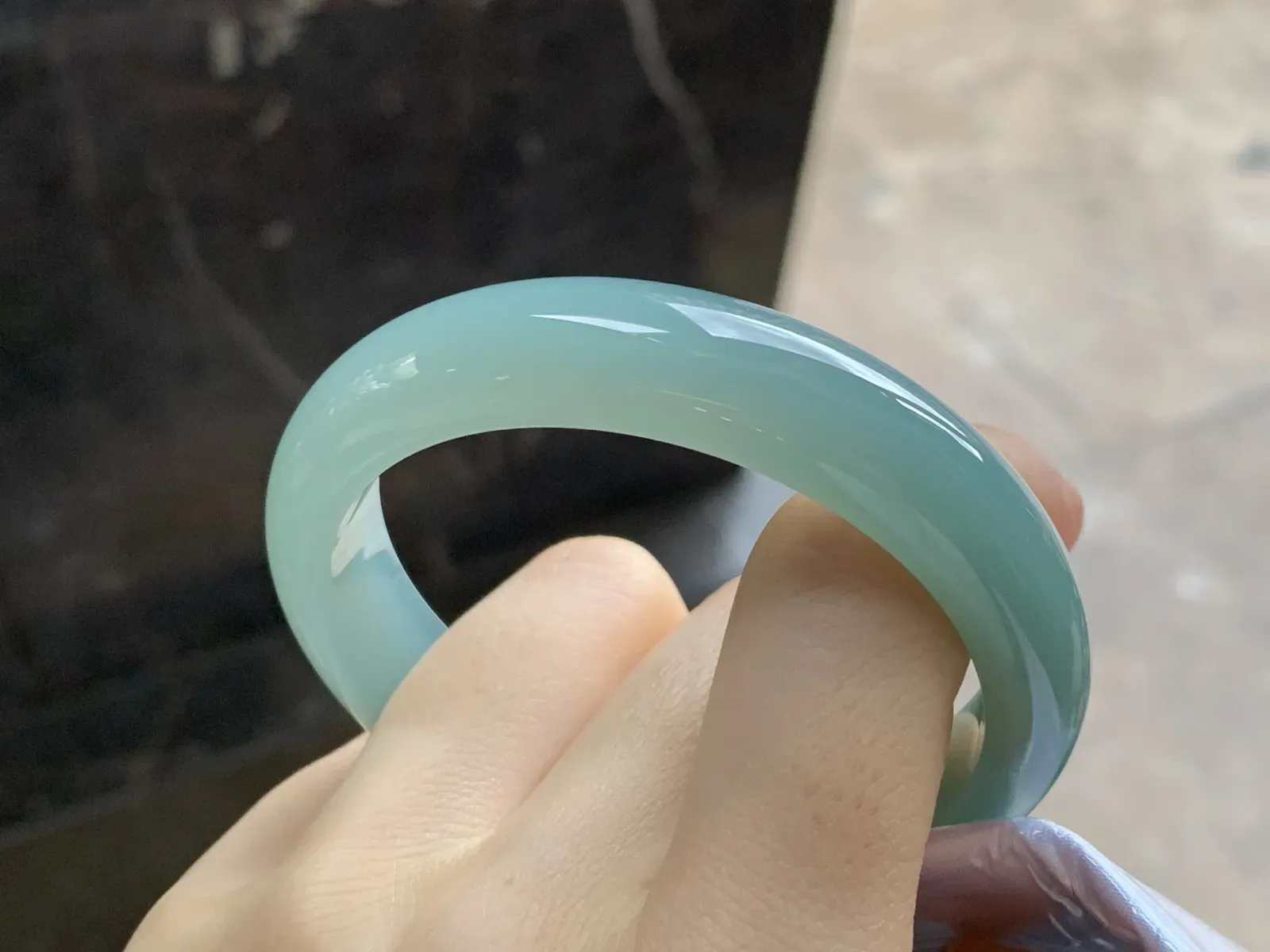 蓝水手镯
尺寸：52.8-12.5-7.5mm
肉质细腻干净～底色漂亮 气质