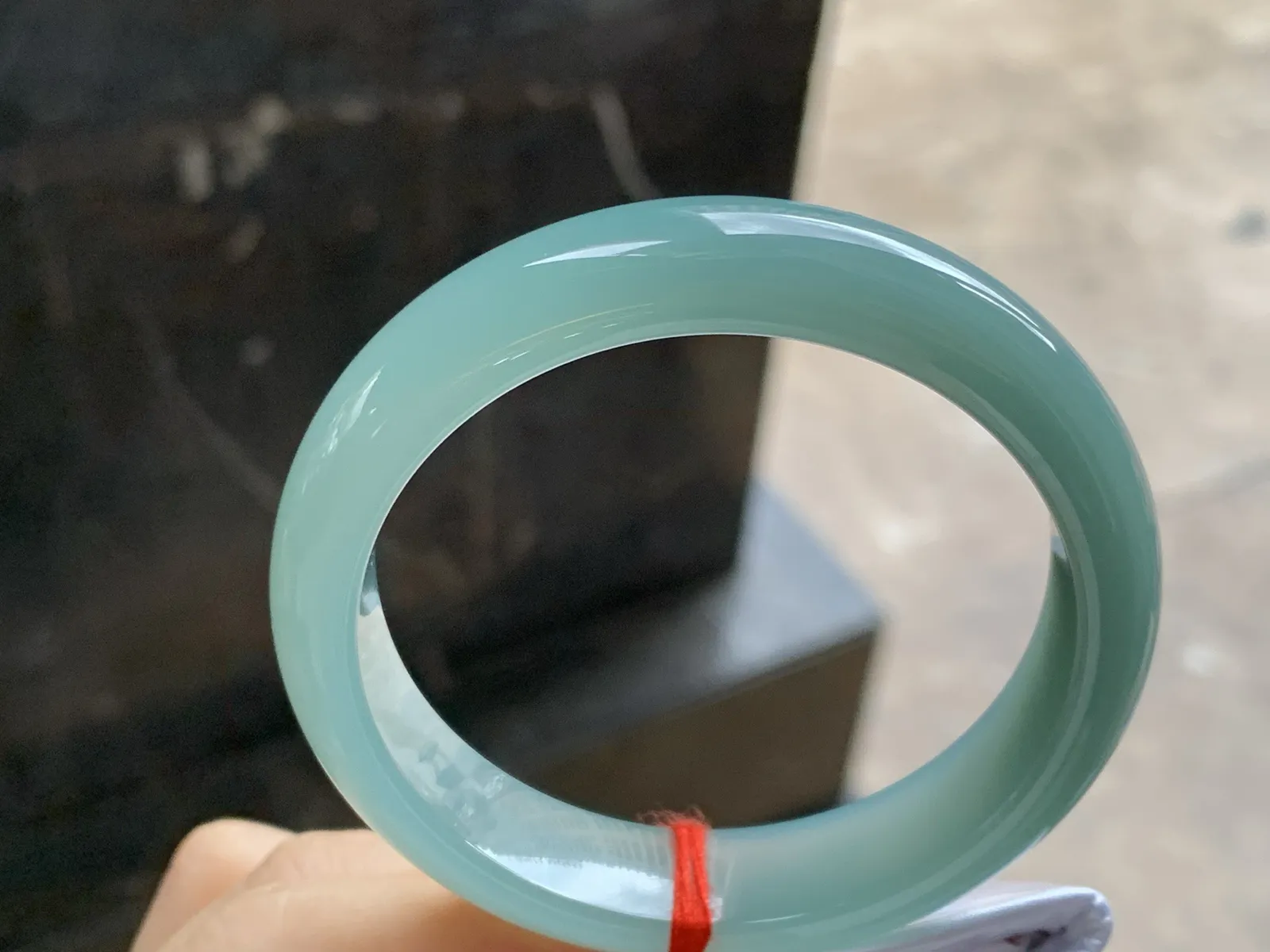 蓝水手镯
尺寸：52.8-12.5-7.5mm
肉质细腻干净～底色漂亮 气质