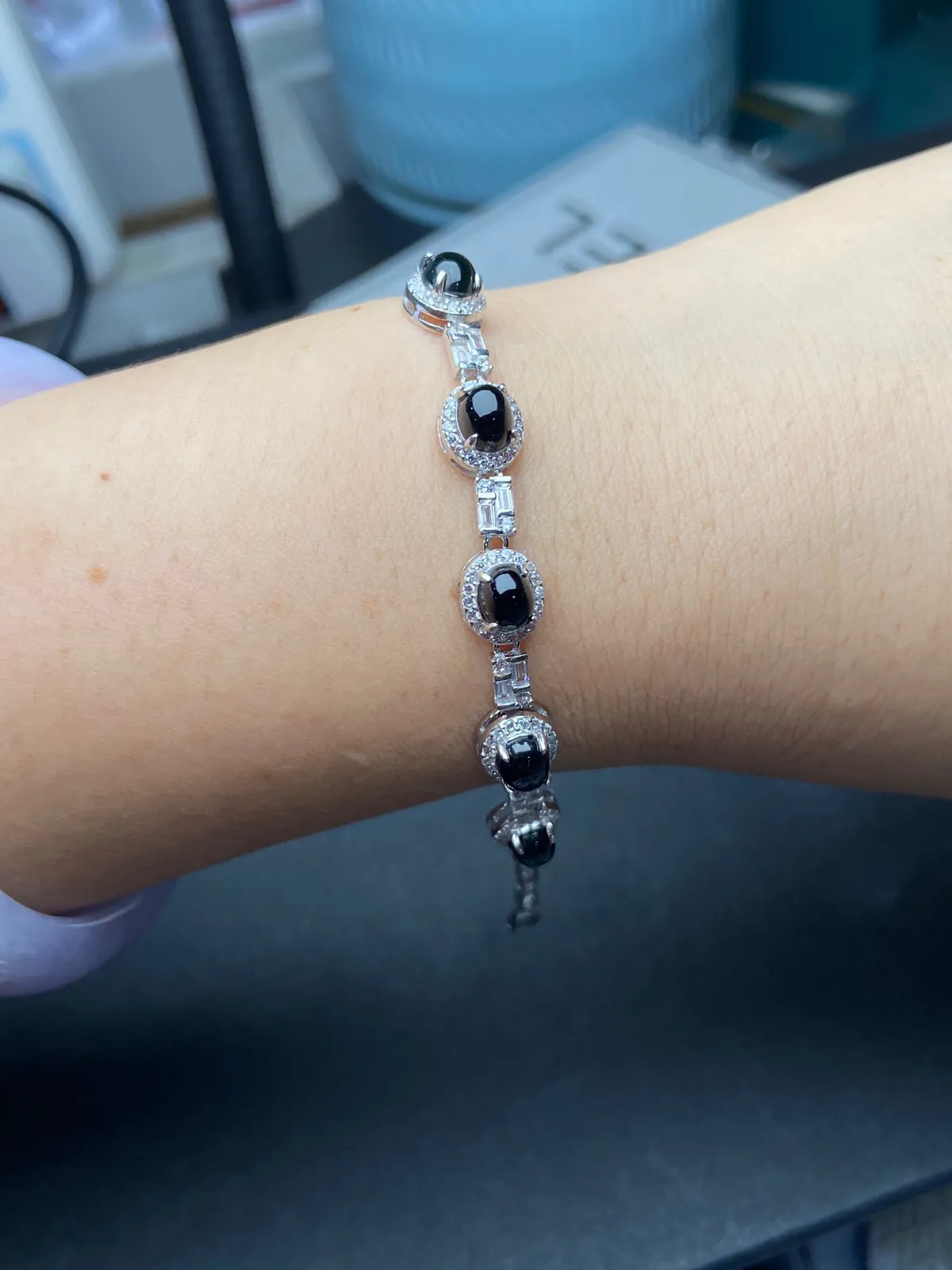 【墨翠手链】
 s925银镶嵌 黑度油黑 灯打通透 品相饱满大气 尺寸5.9