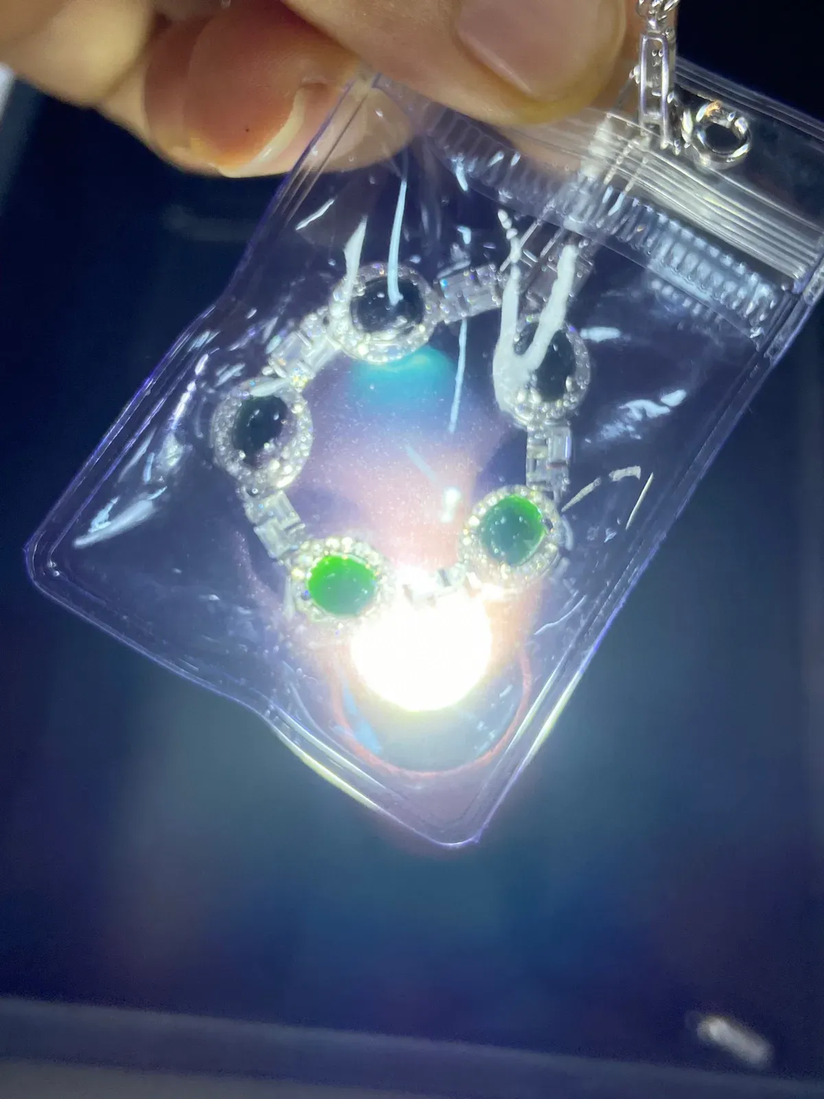 【墨翠手链】
 s925银镶嵌 黑度油黑 灯打通透 品相饱满大气 尺寸5.9