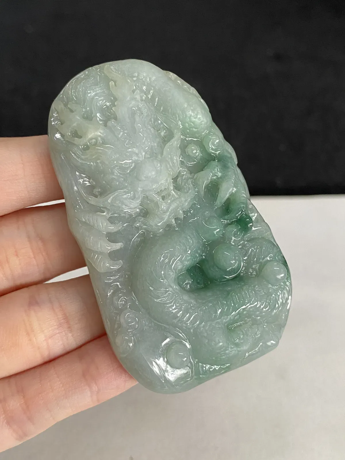 翡翠龙牌挂件