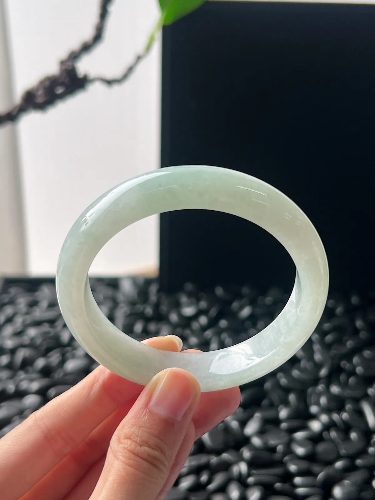 正圈55.2翡翠冰糯种飘绿手镯，带镯心