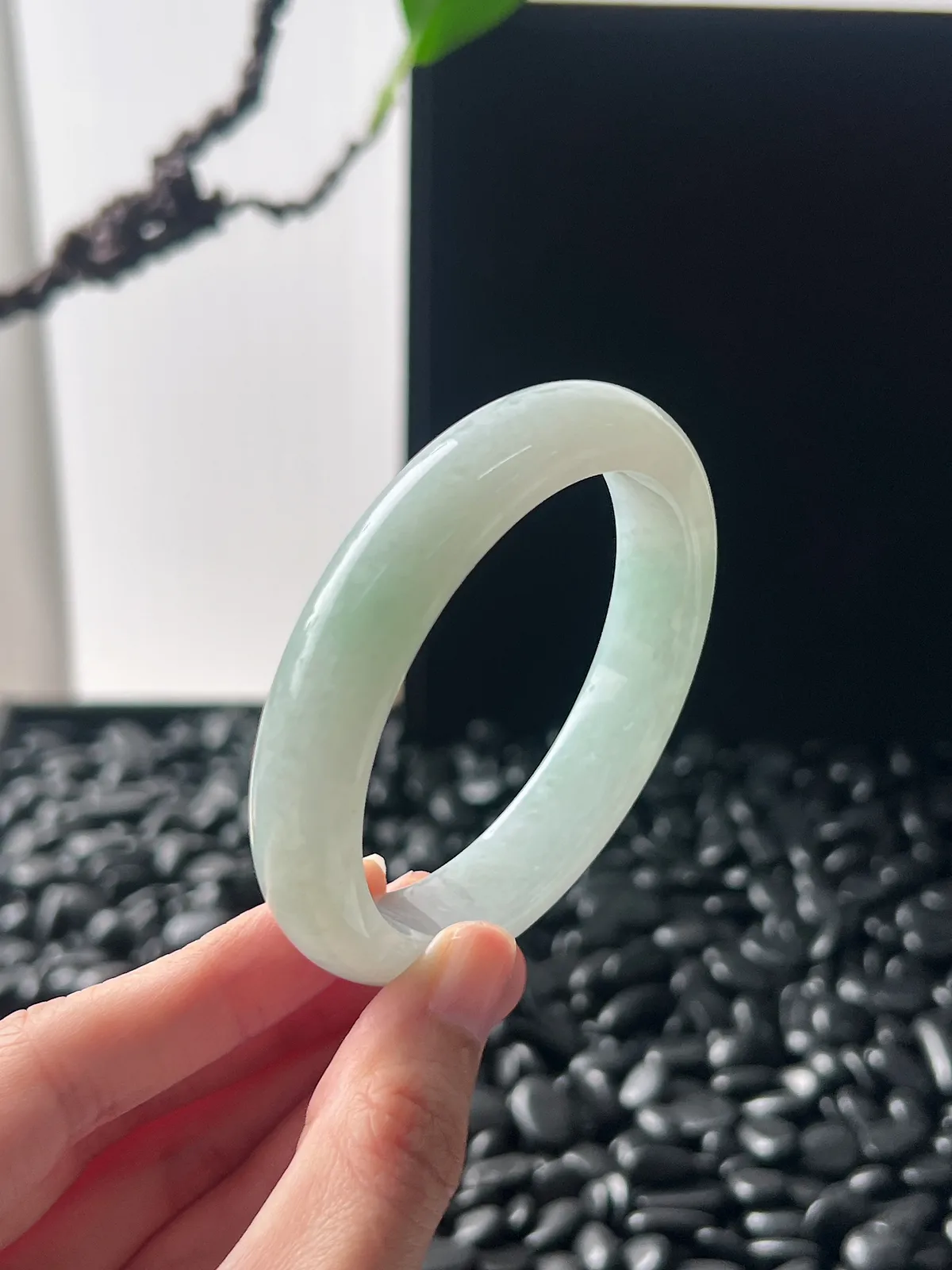 正圈55.2翡翠冰糯种飘绿手镯，带镯心