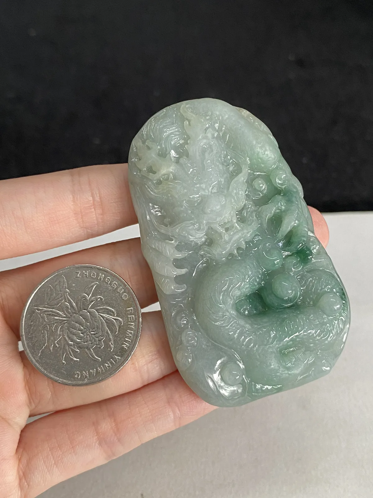 翡翠龙牌挂件