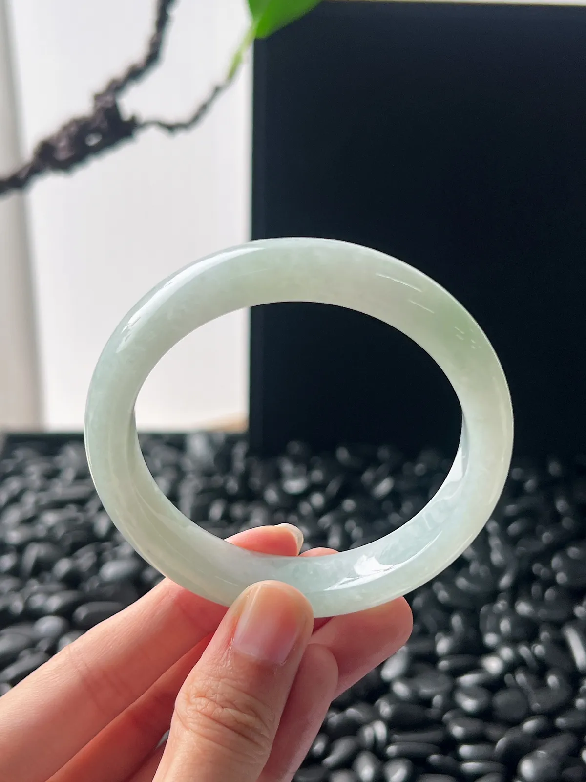 正圈55.2翡翠冰糯种飘绿手镯，带镯心