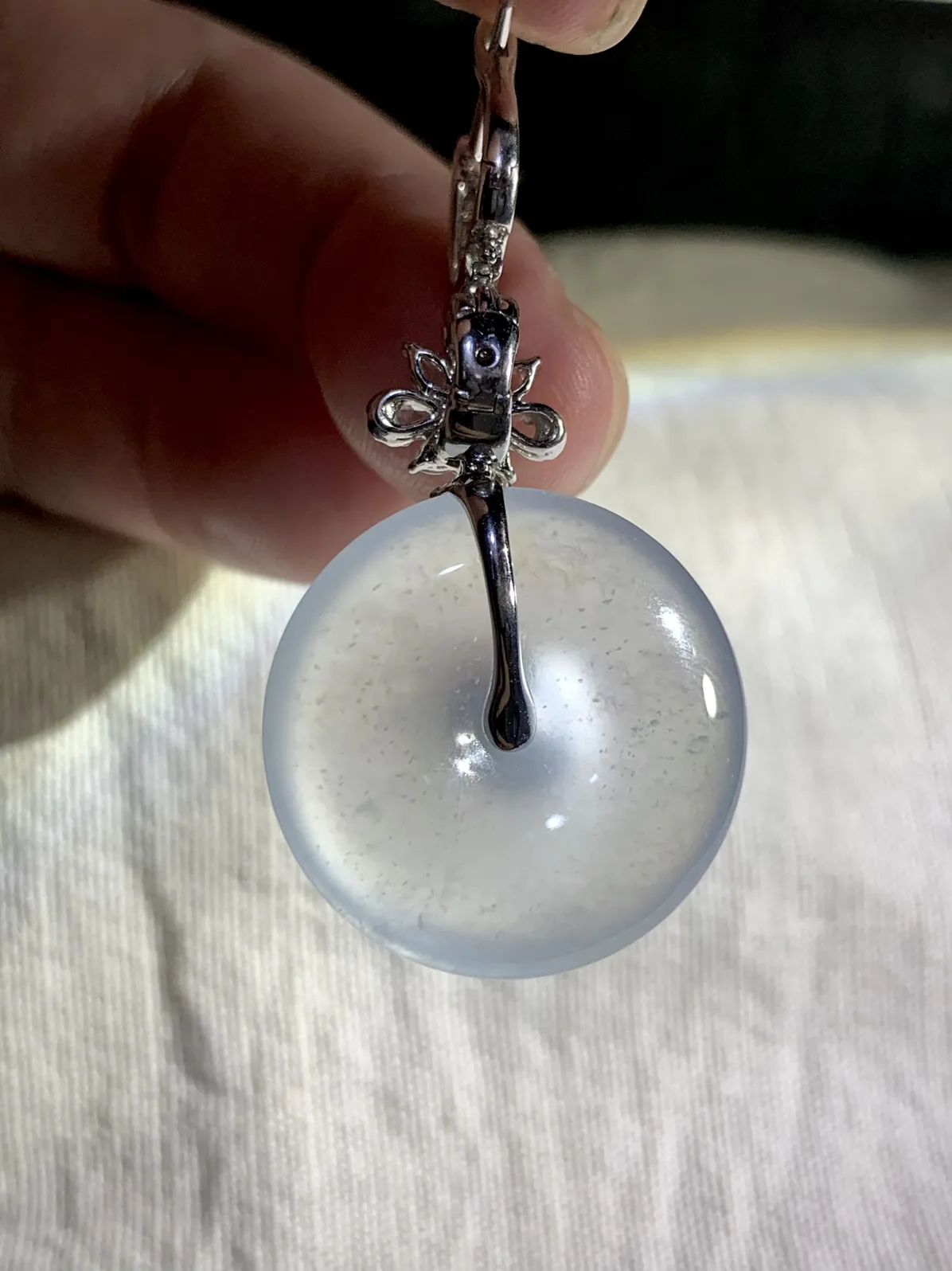 木那雪花料平安扣吊坠耳坠两用款，
裸石23-5.5mm
18K金，南非钻，