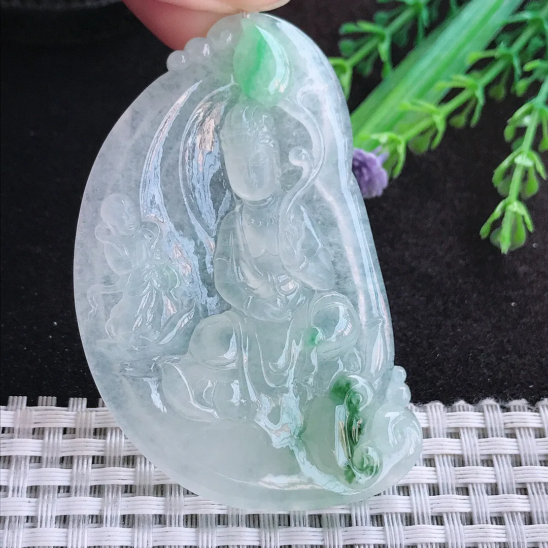 自然光66/40.8/7.2老坑冰透果冻飘绿赐福挂件翡翠玉自在观音吊坠