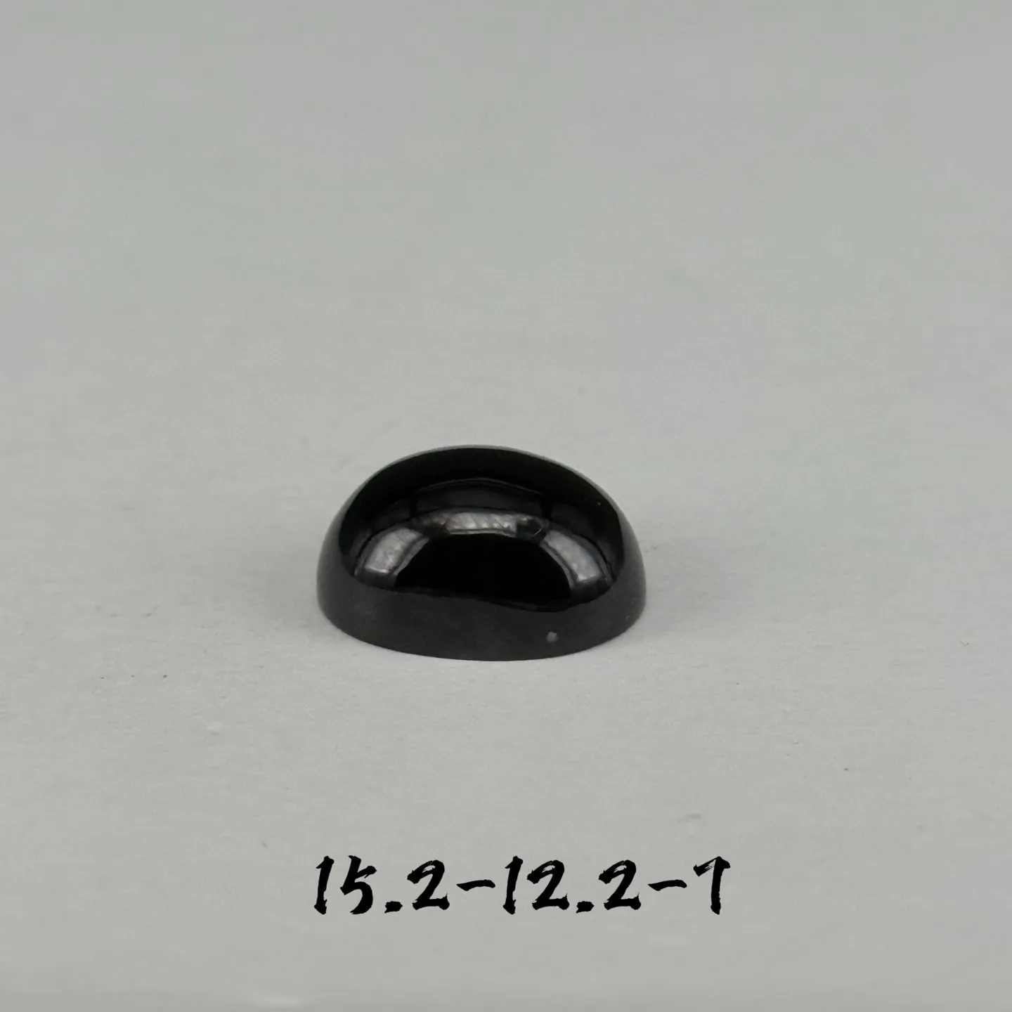 精品墨翠蛋面裸石 种好色正 黑度极好 打灯通透 油性十足 尺寸15.2