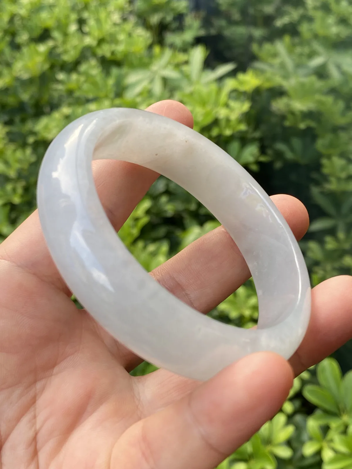 推荐【58.8圈冰糯白月光镯】58.8*16*7.6，水润冰透，细腻，种水好，无裂，天然石纹，性价比超高～～