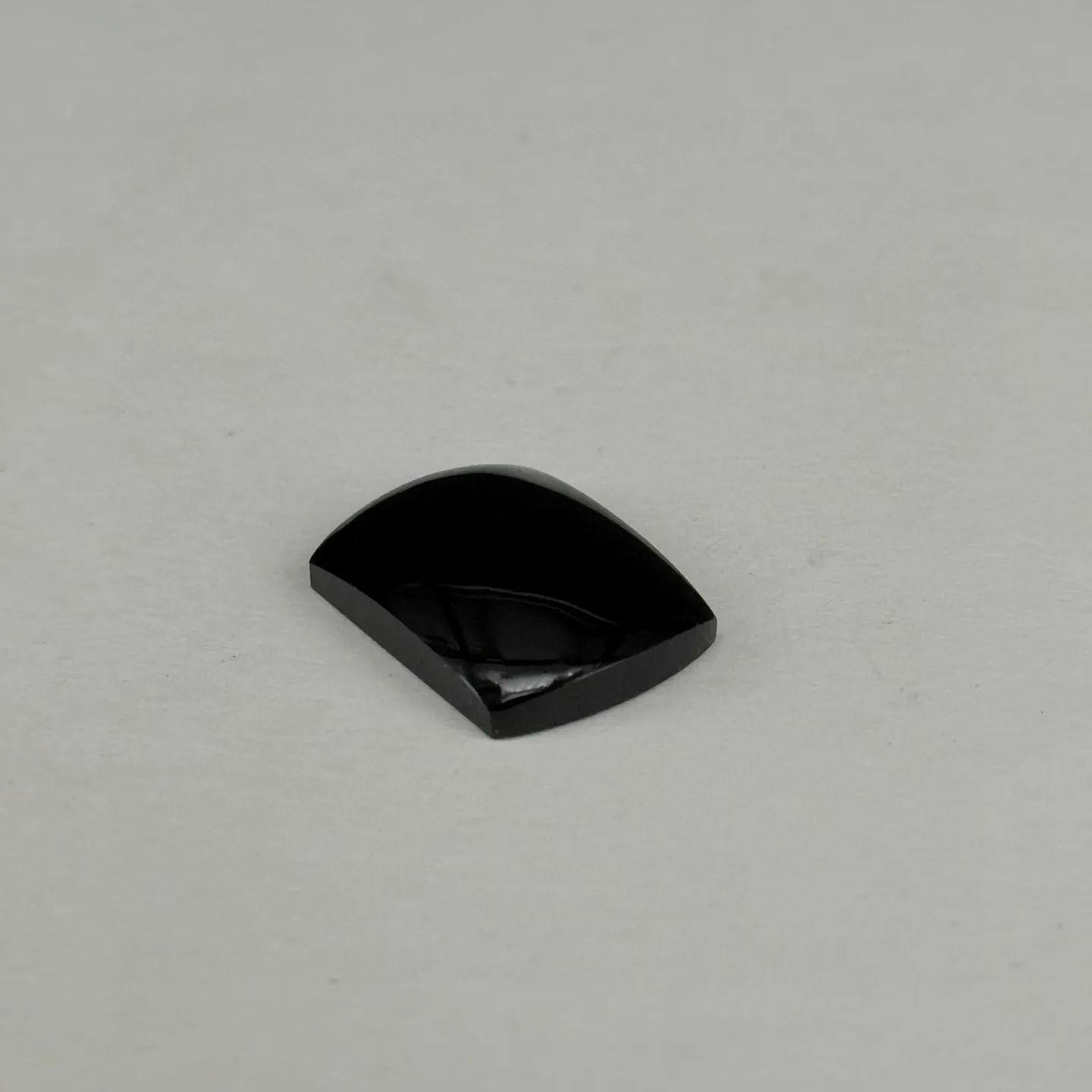 精品墨翠马鞍裸石戒面 种好色正 黑度极好 打灯通透 油性十足 尺寸16.1