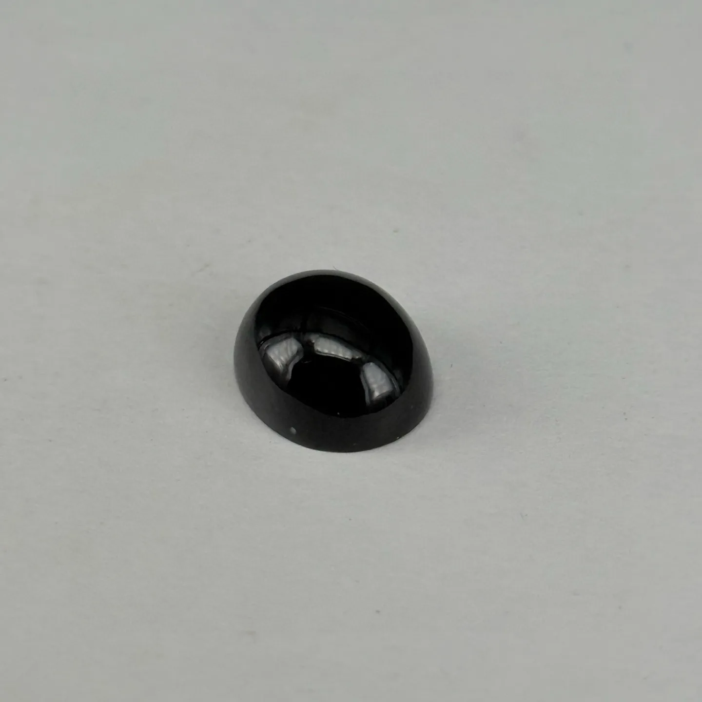 精品墨翠蛋面裸石 种好色正 黑度极好 打灯通透 油性十足 尺寸15.2