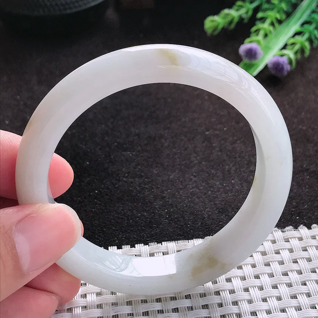 自然光55/11.2/8.3老坑冰润水灵飘黄翡手镯宽边翡翠玉镯美人镯