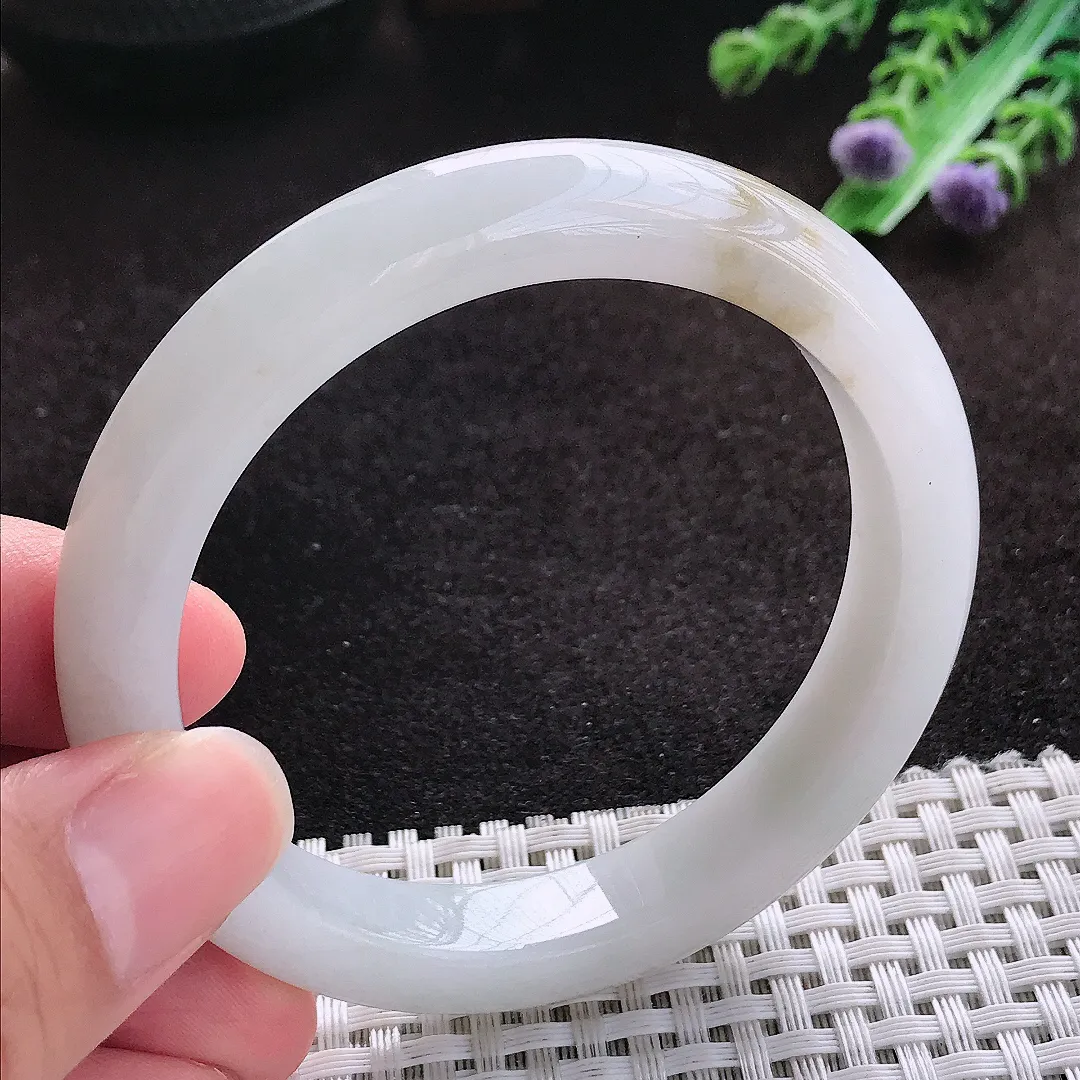 自然光55/11.2/8.3老坑冰润水灵飘黄翡手镯宽边翡翠玉镯美人镯