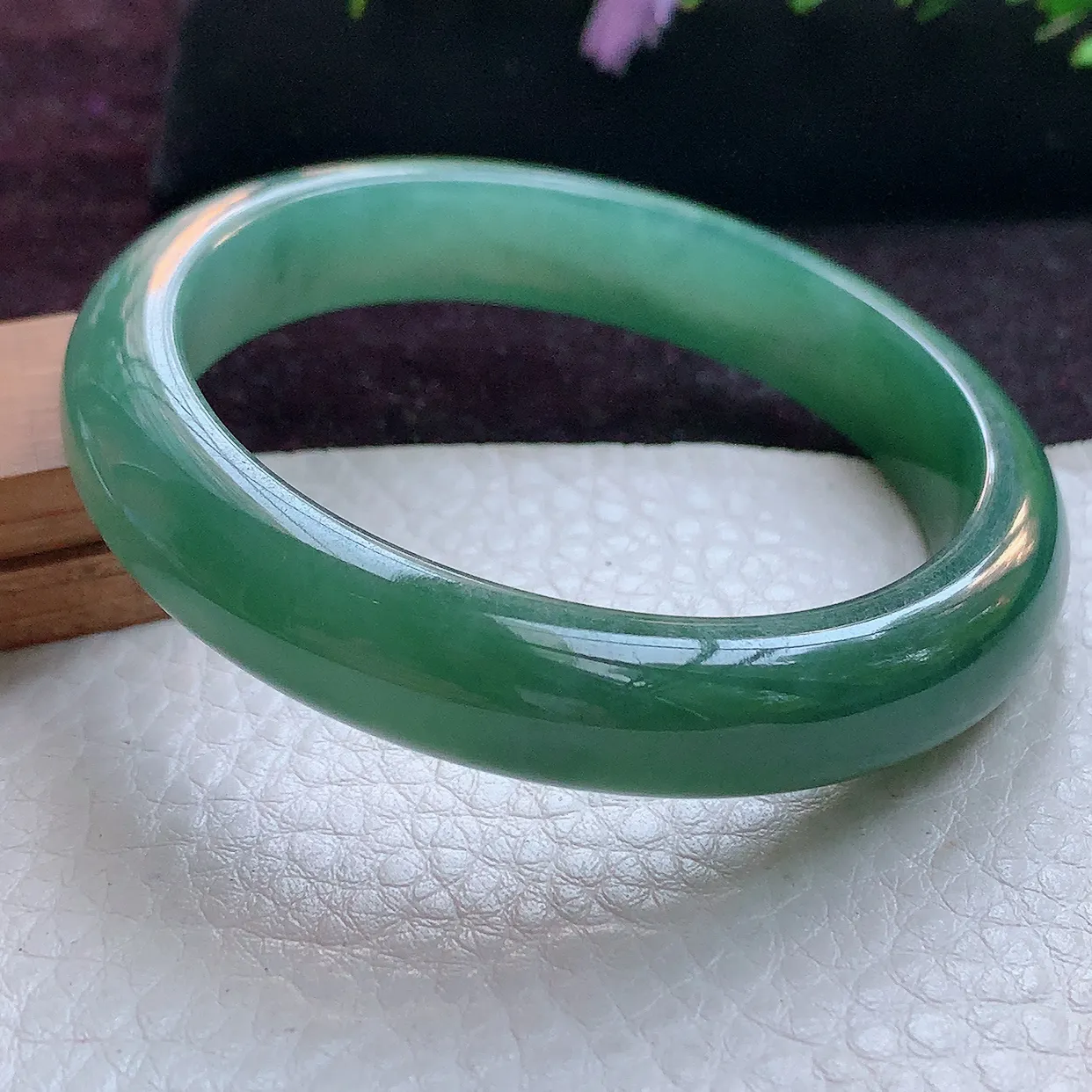 js实拍57*51*10.3*7.2贵妃镯 缅甸翡翠A货冰油宽边玉手镯玉手环