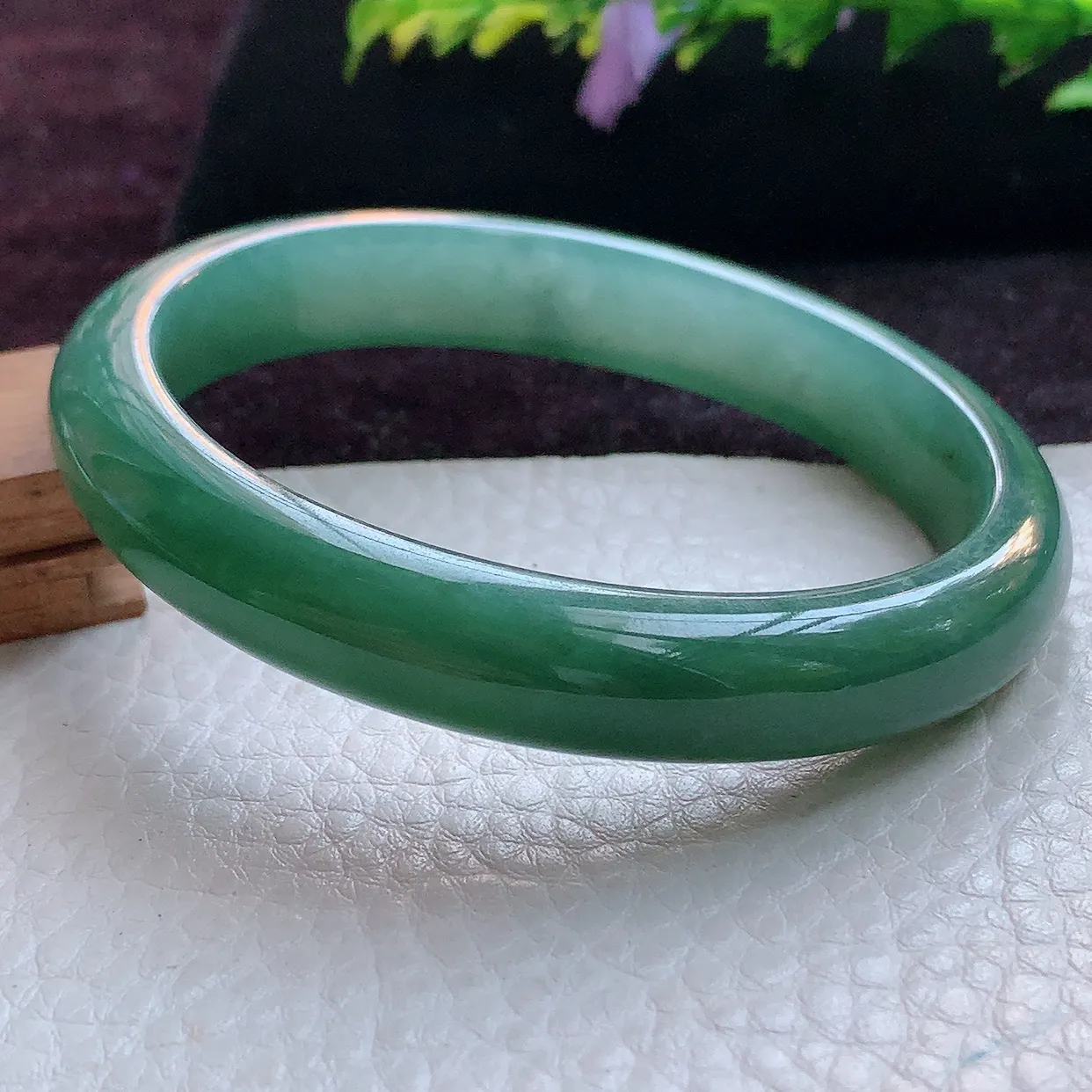 js实拍57*51*10.3*7.2贵妃镯 缅甸翡翠A货冰油宽边玉手镯玉手环