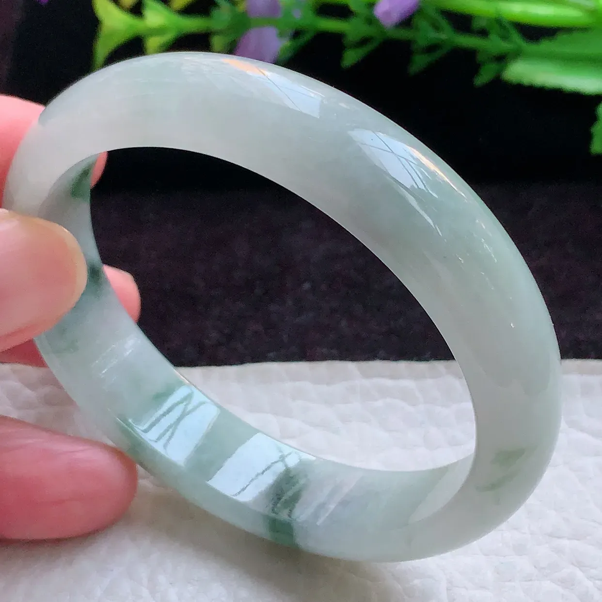 js实拍56*49.5*13.5*6.5贵妃镯 缅甸翡翠A货飘花清秀蛋形宽边玉手镯玉美人镯