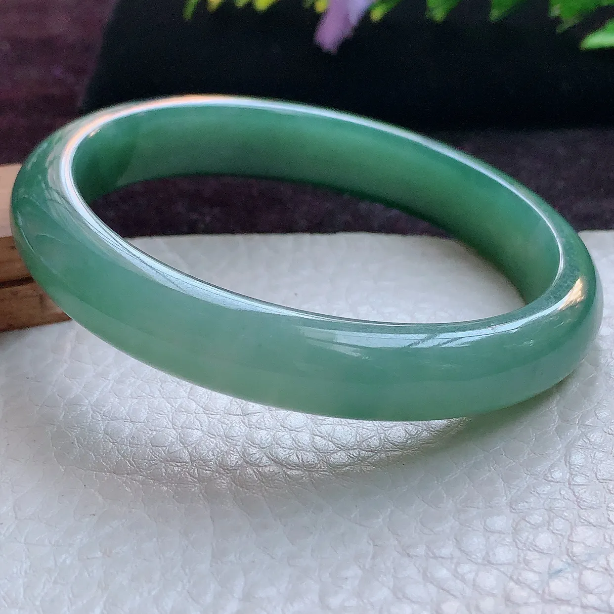 js实拍57*51*10.3*7.2贵妃镯 缅甸翡翠A货冰油宽边玉手镯玉手环