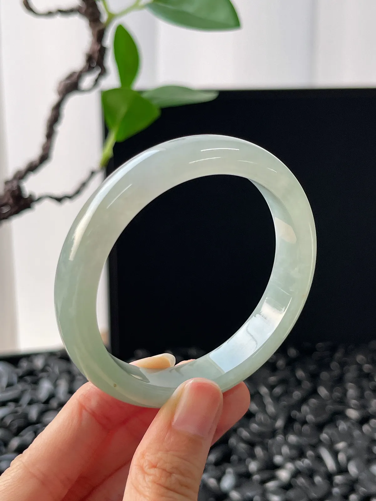 正圈54圈口，翡翠冰糯种淡黄翡手镯