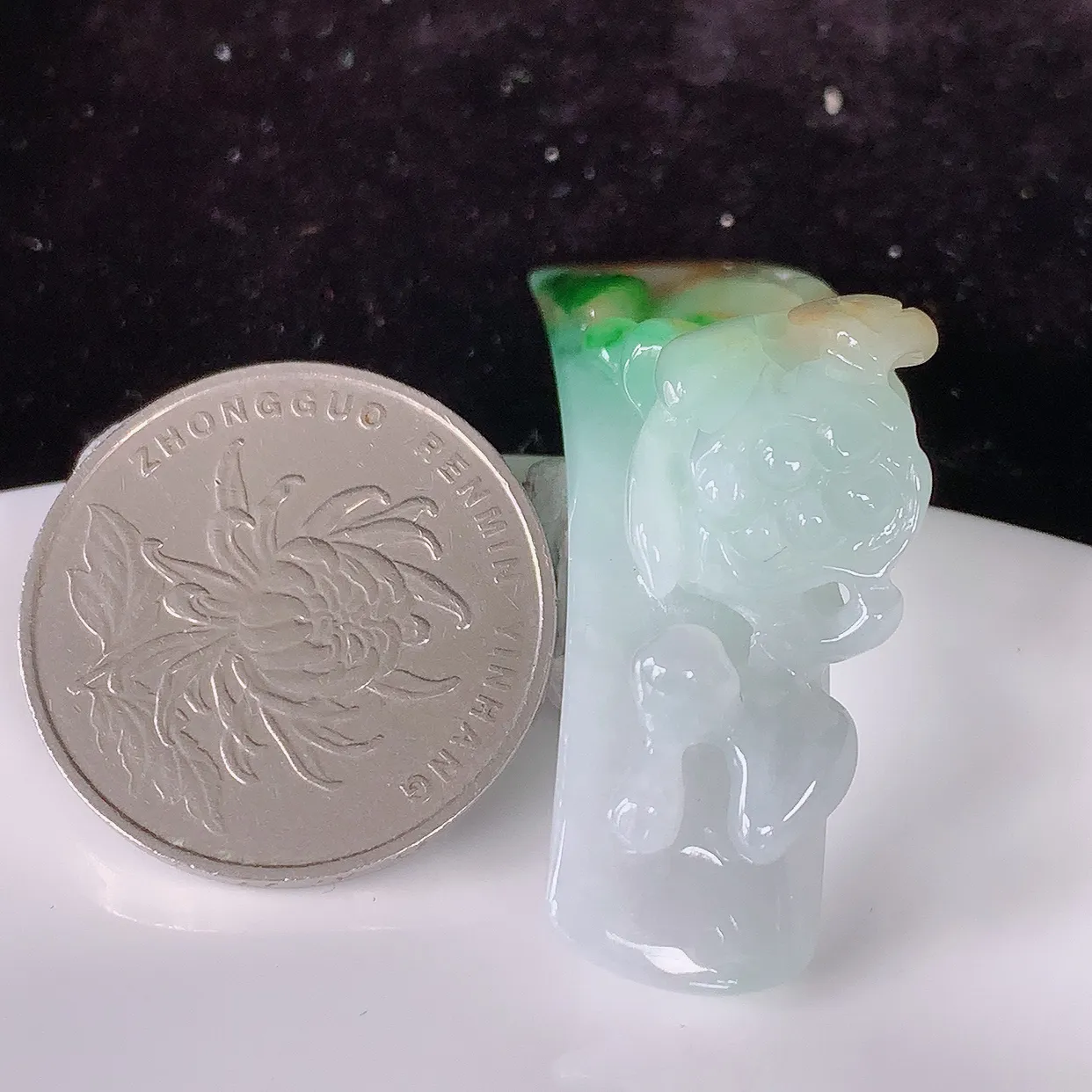 自然光实拍，冰润黄加绿翡翠花开富贵手环，种老水足，雕工精湛 ，寓意美好，佩戴时尚出众！#87.5