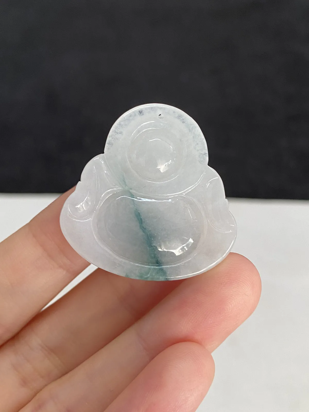 翡翠糯化种飘花佛公吊坠