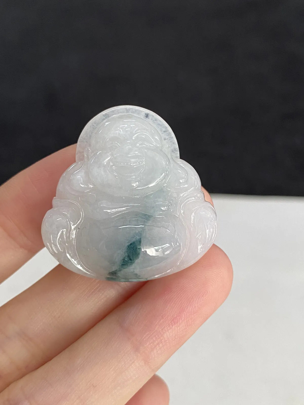 翡翠糯化种飘花佛公吊坠