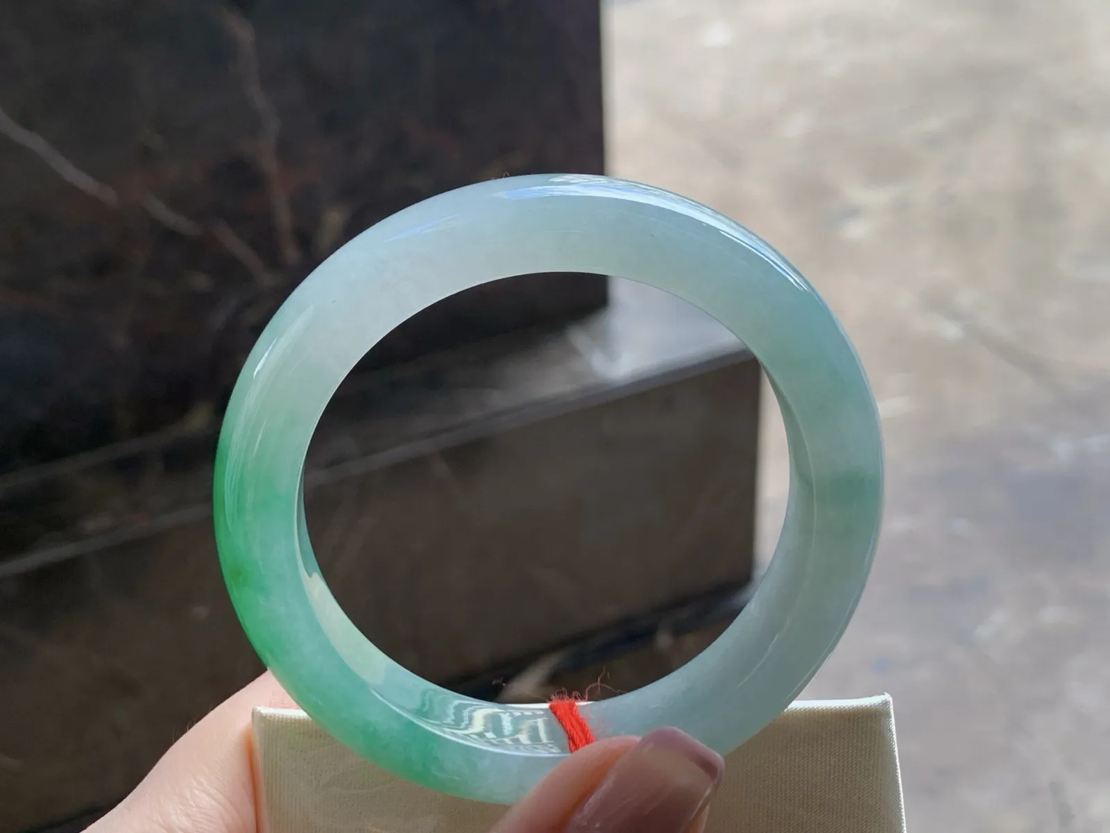 54-12.5-9
带色手镯^_^
水润清爽