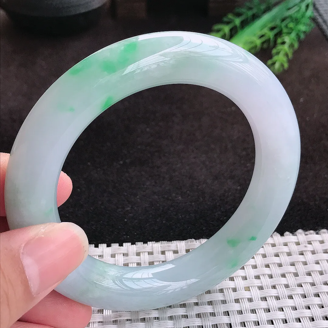 自然光57.8/12.8/12.7老坑冰润水灵飘阳绿胖圆条手镯玉镯子美人镯手环