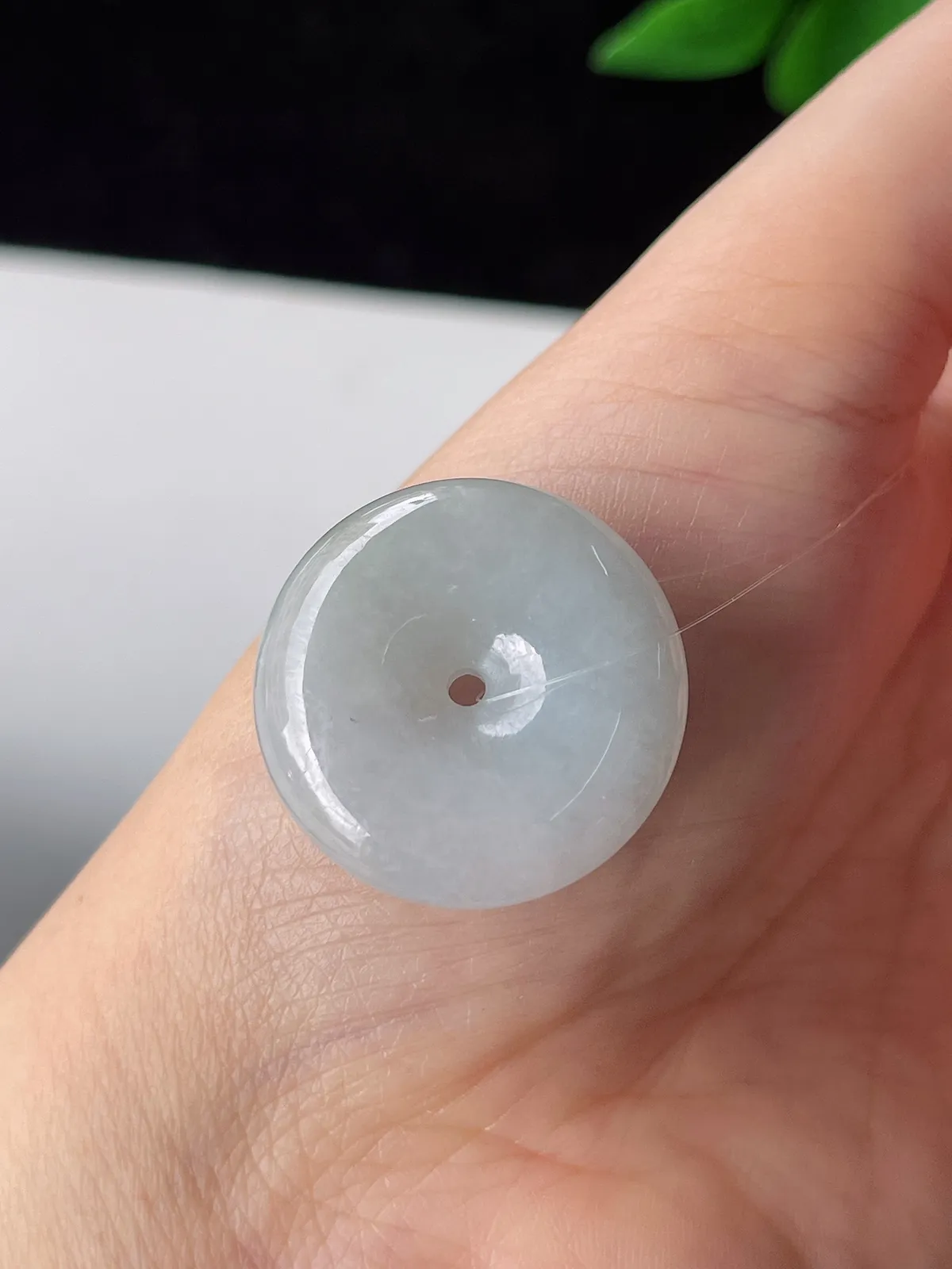 翡翠细糯化种白色平安扣